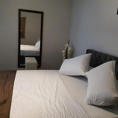 Youvala Serviced Apartment Giza Bagian luar foto
